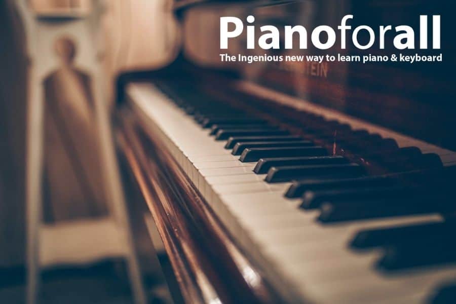 Learn to Play Piano – Advantages of Learning Piano Chords Online Over Personal Tutor Training